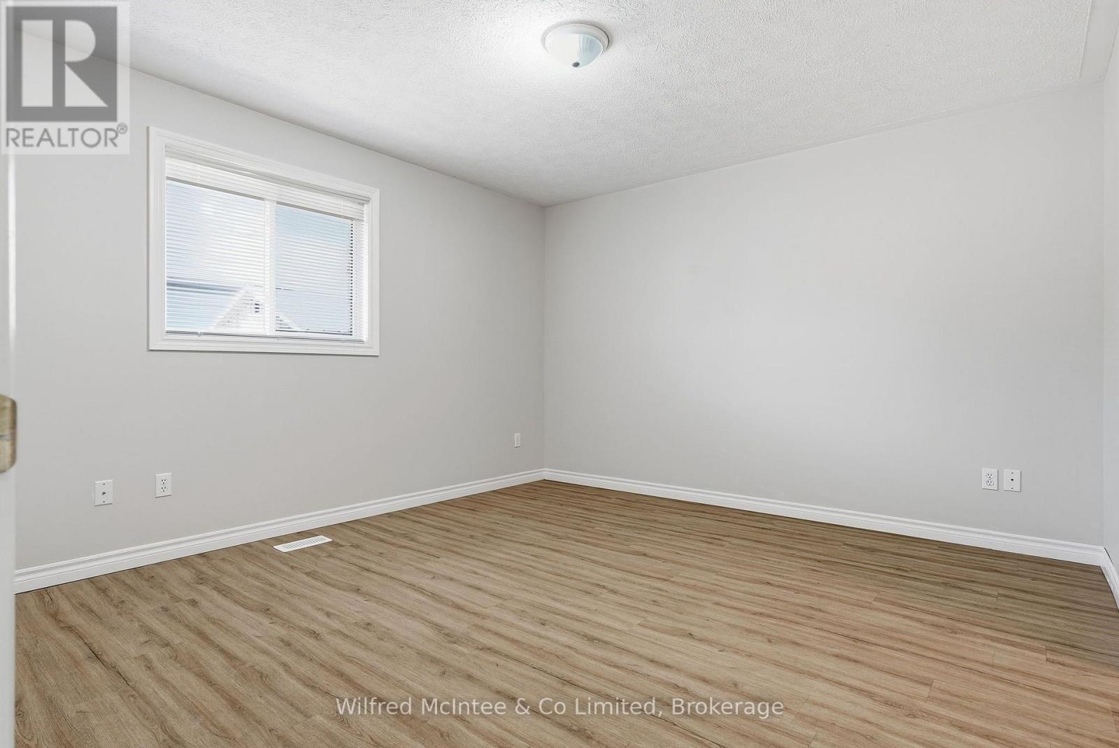 757 17th Street, Hanover, Ontario  N4N 3W8 - Photo 18 - X13575228