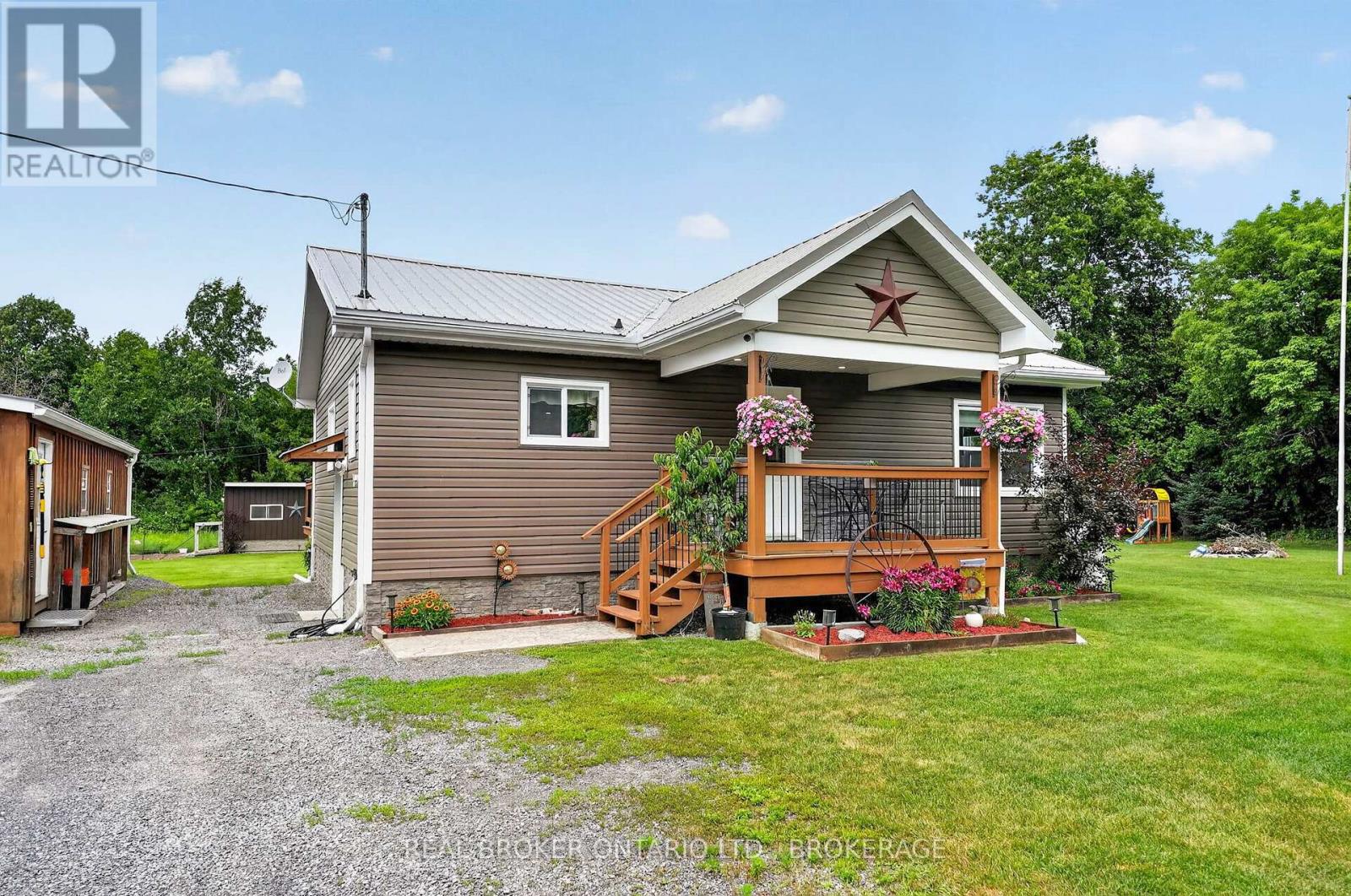 17137 Quail Road, North Stormont, Ontario K0C 1V0 - Photo 2 - X13575222