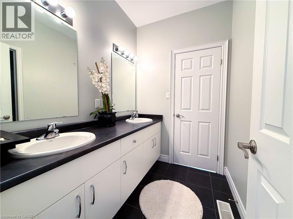 91 Mccann Street, Guelph, Ontario  N1G 0A8 - Photo 24 - 40848997
