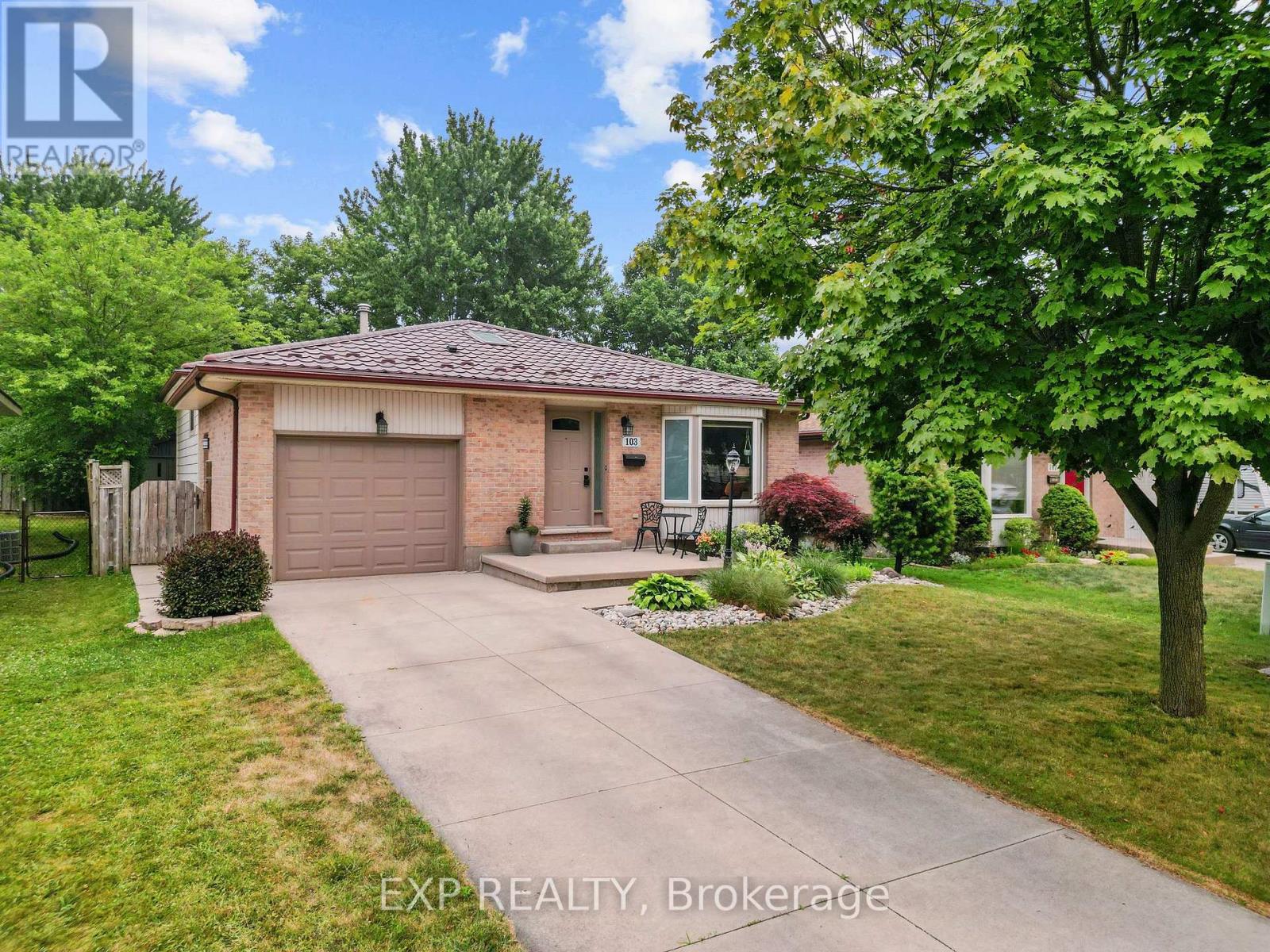 103 Clara Crescent, London South, Ontario  N6E 3G7 - Photo 1 - X13575192