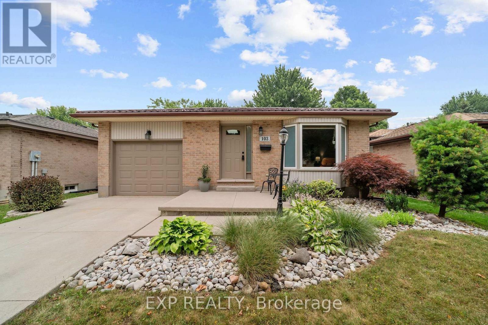 103 Clara Crescent, London South, Ontario  N6E 3G7 - Photo 2 - X13575192