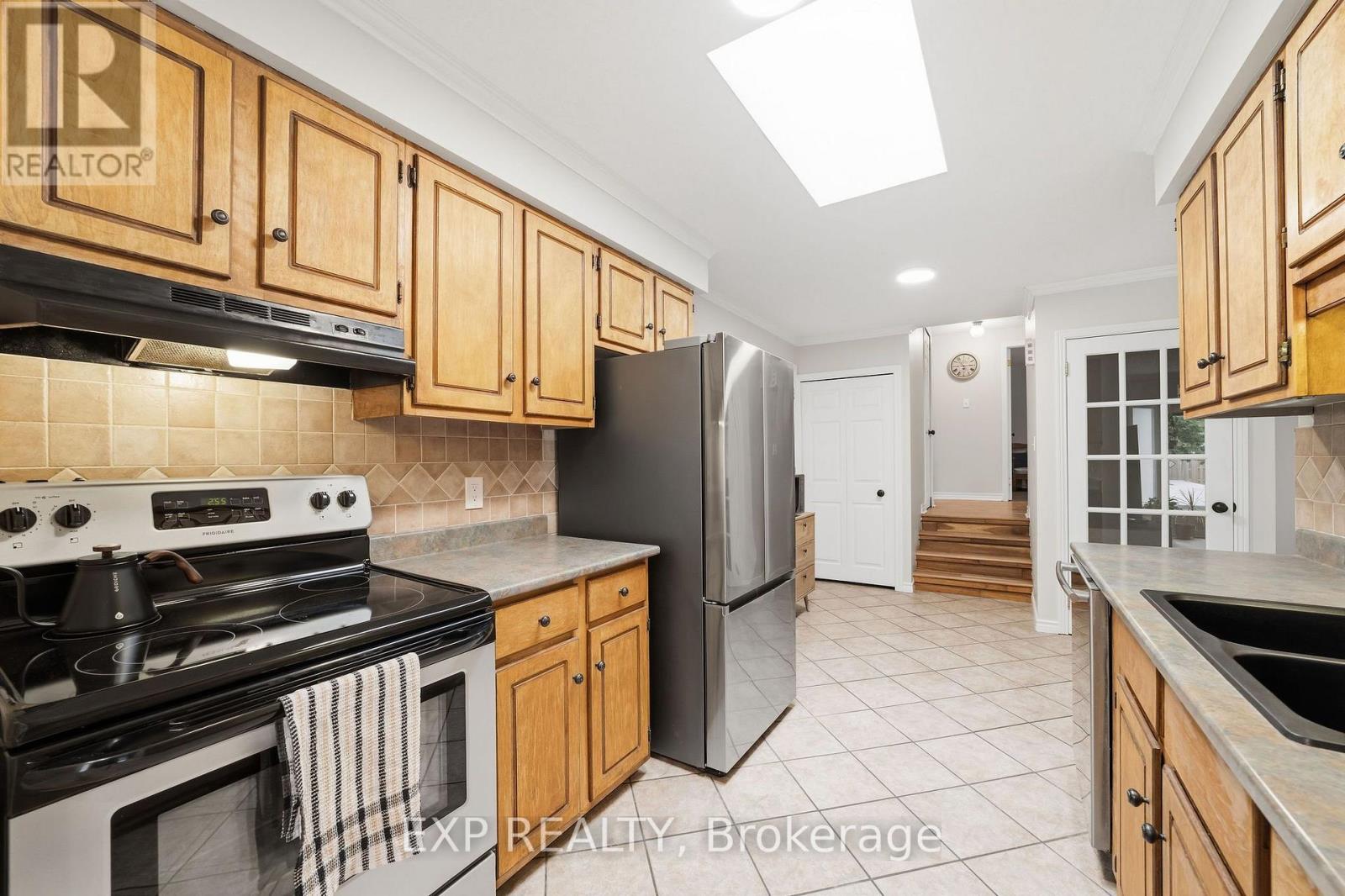 103 Clara Crescent, London South, Ontario  N6E 3G7 - Photo 9 - X13575192