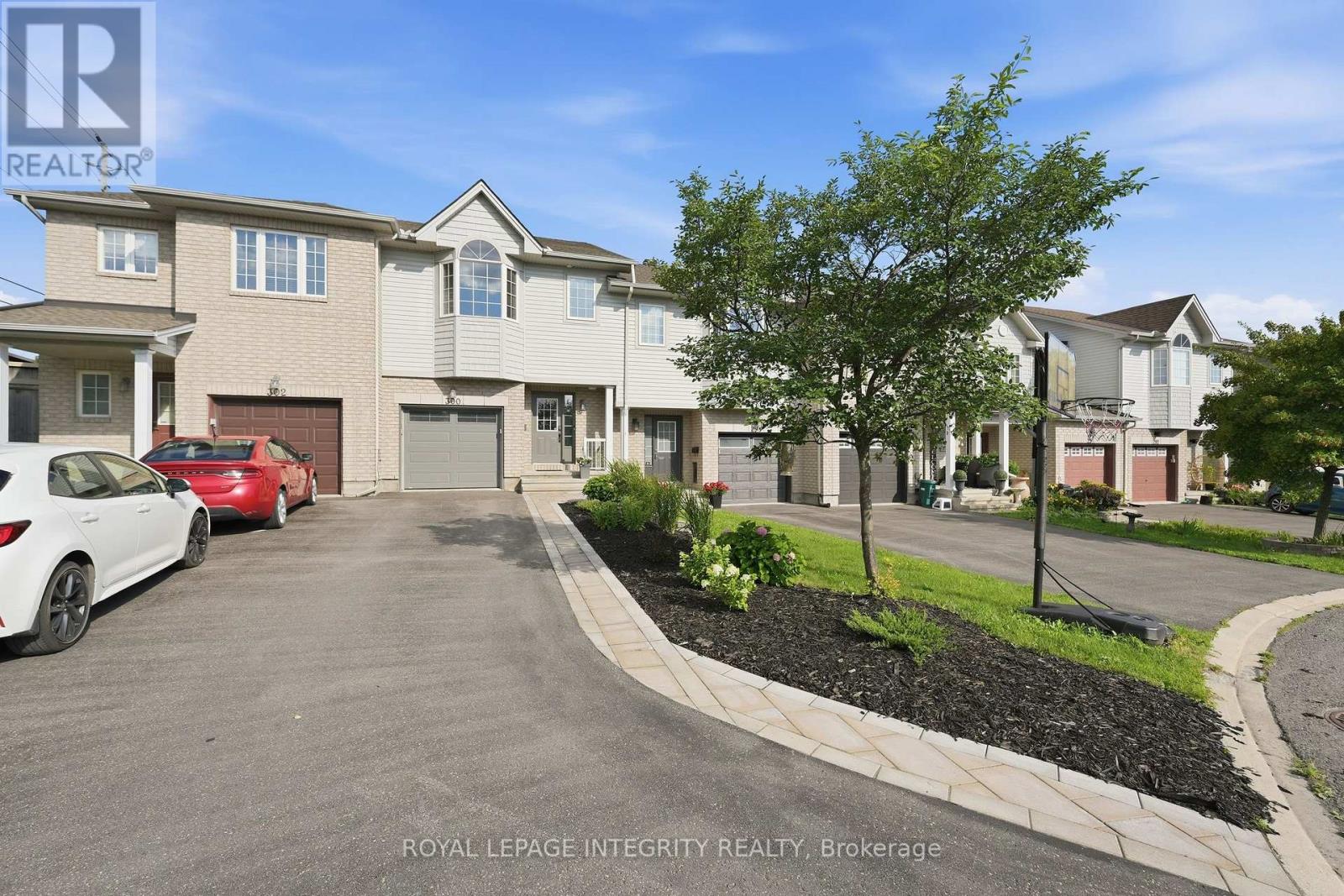 300 ROLLING MEADOW CRESCENT, Ottawa, Ontario