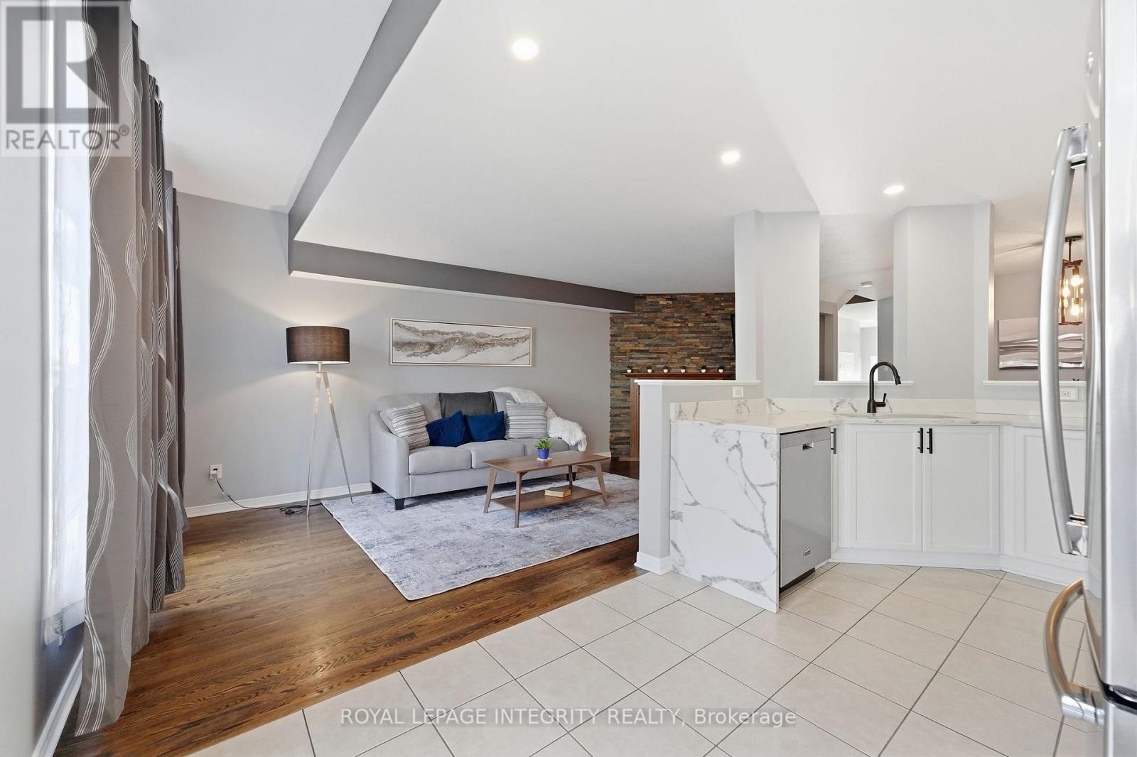 300 Rolling Meadow Crescent, Ottawa, Ontario  K1W 0A7 - Photo 15 - X13575214