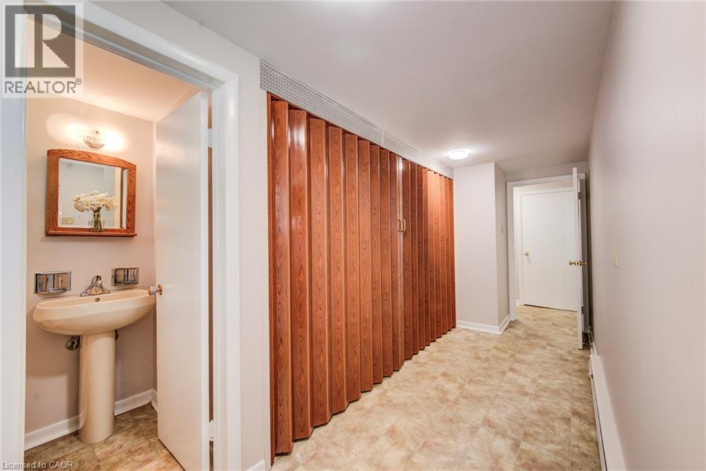 97 Westmount Road S, Waterloo, Ontario  N2L 2L4 - Photo 29 - 40841569