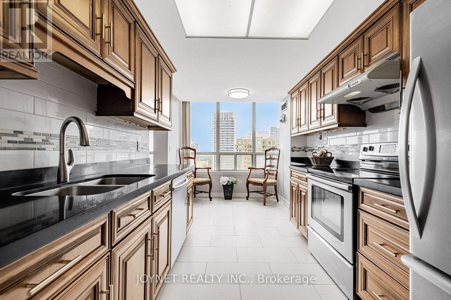 2205 - 7 Bishop Avenue, Toronto, Ontario  M2M 4J4 - Photo 15 - C13575148
