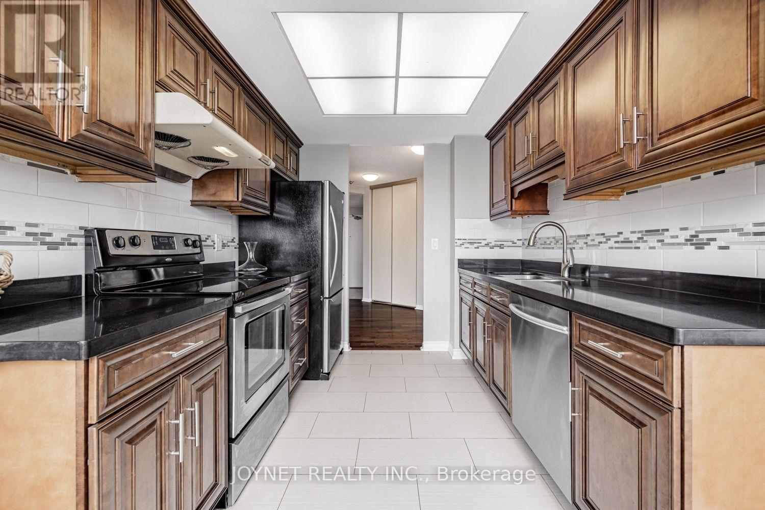 2205 - 7 Bishop Avenue, Toronto, Ontario  M2M 4J4 - Photo 16 - C13575148