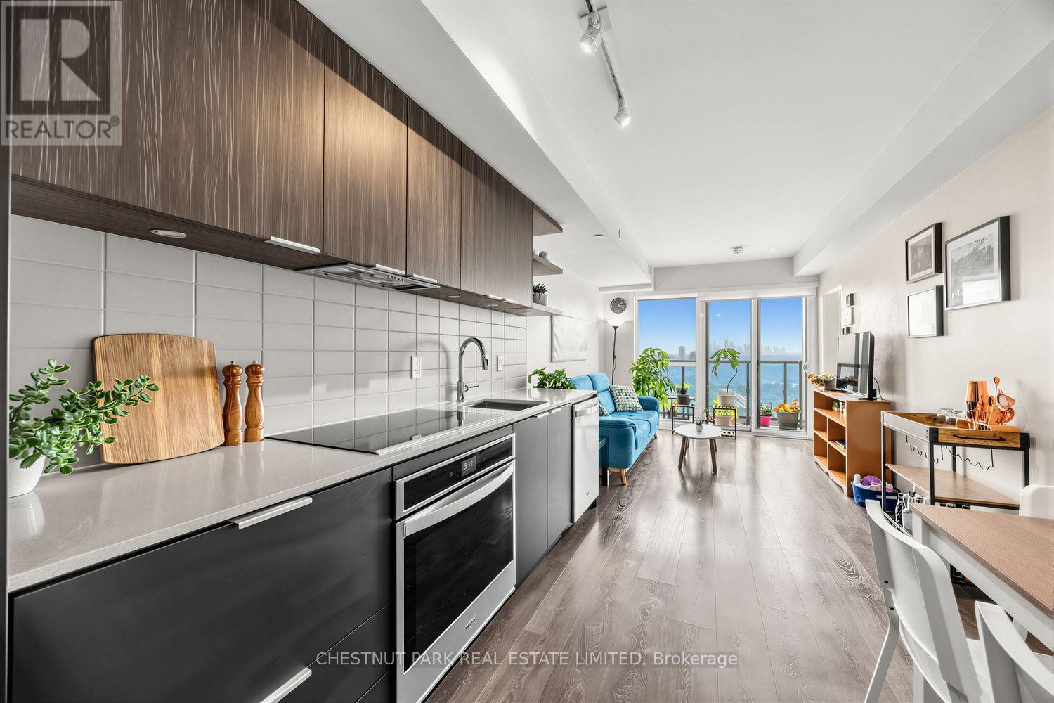 2401 - 6 Sonic Way, Toronto, Ontario  M3C 0P1 - Photo 5 - C13575194