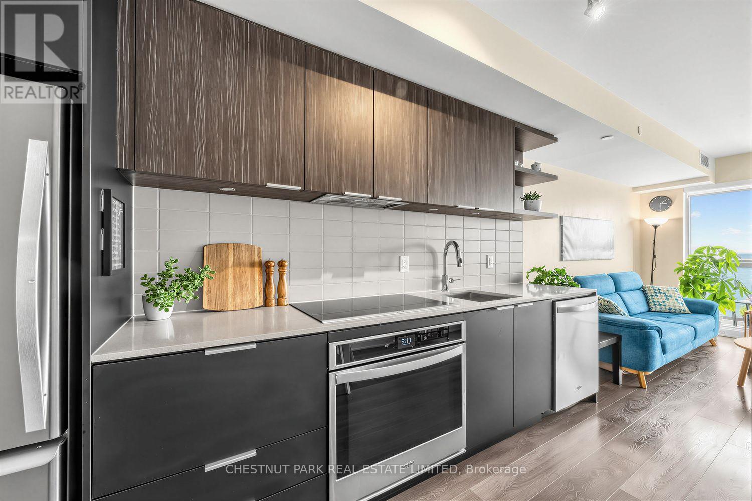 2401 - 6 Sonic Way, Toronto, Ontario  M3C 0P1 - Photo 6 - C13575194