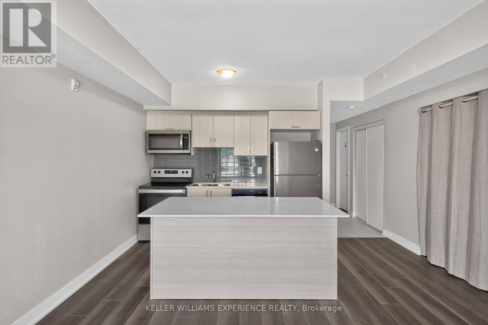 410 - 6 Spice Way, Barrie, Ontario L9J 0J9 - Photo 12 - S13542628