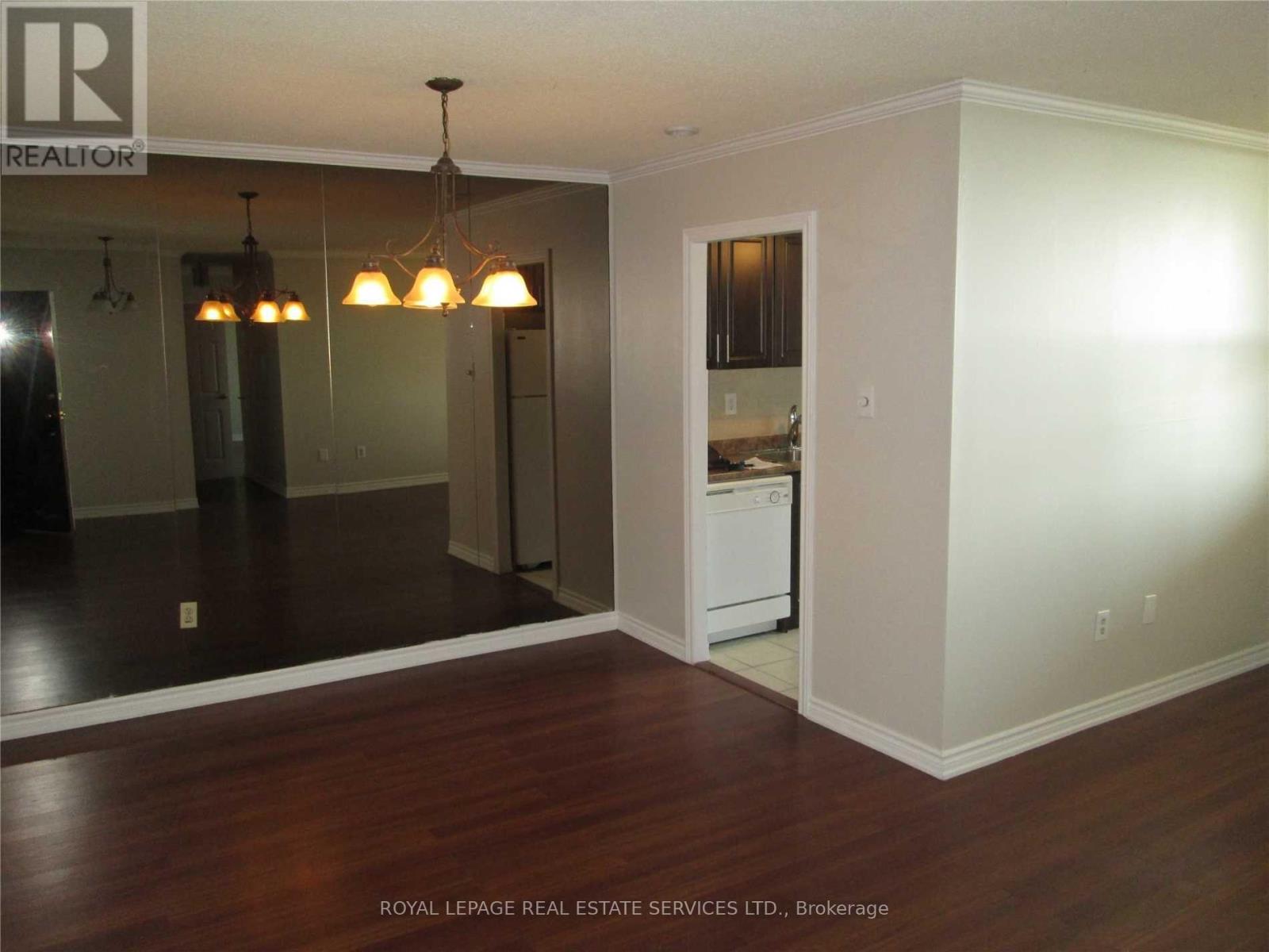 1510 - 966 Inverhouse Drive, Mississauga, Ontario  L5J 4B6 - Photo 2 - W13575226