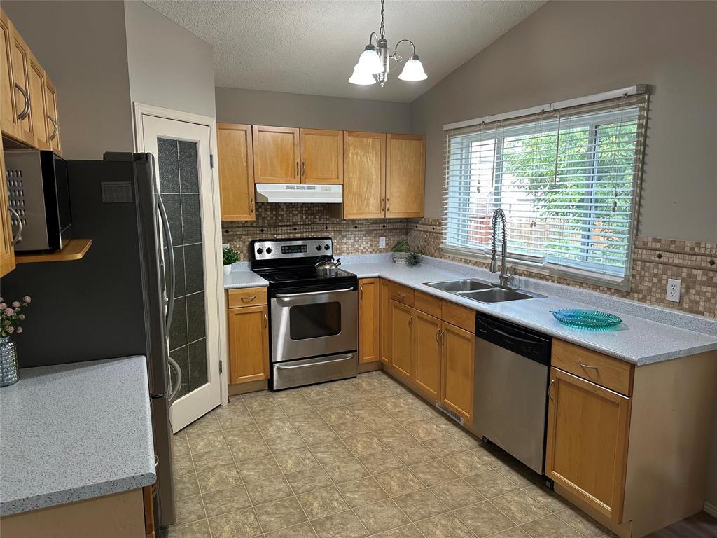 11 Carsdale Drive, Winnipeg, Manitoba  R2V 4W9 - Photo 6 - 202616783