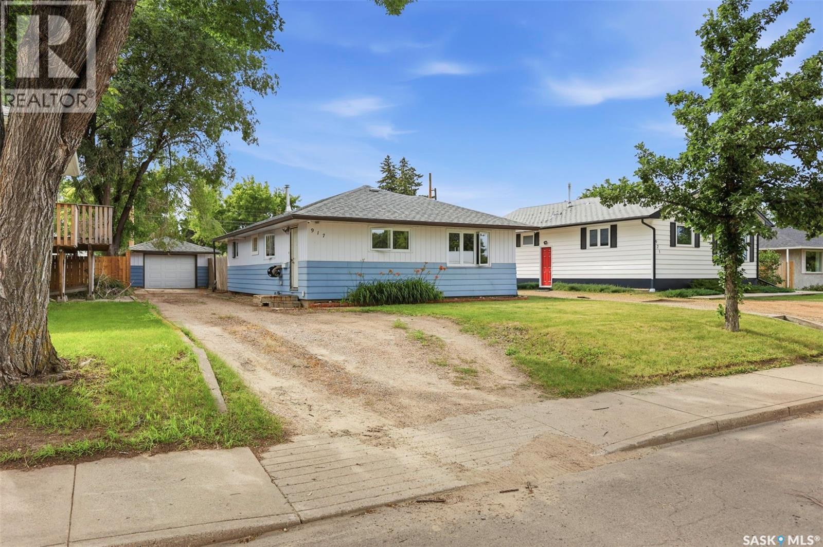 917 S AVENUE N, Saskatoon, Saskatchewan