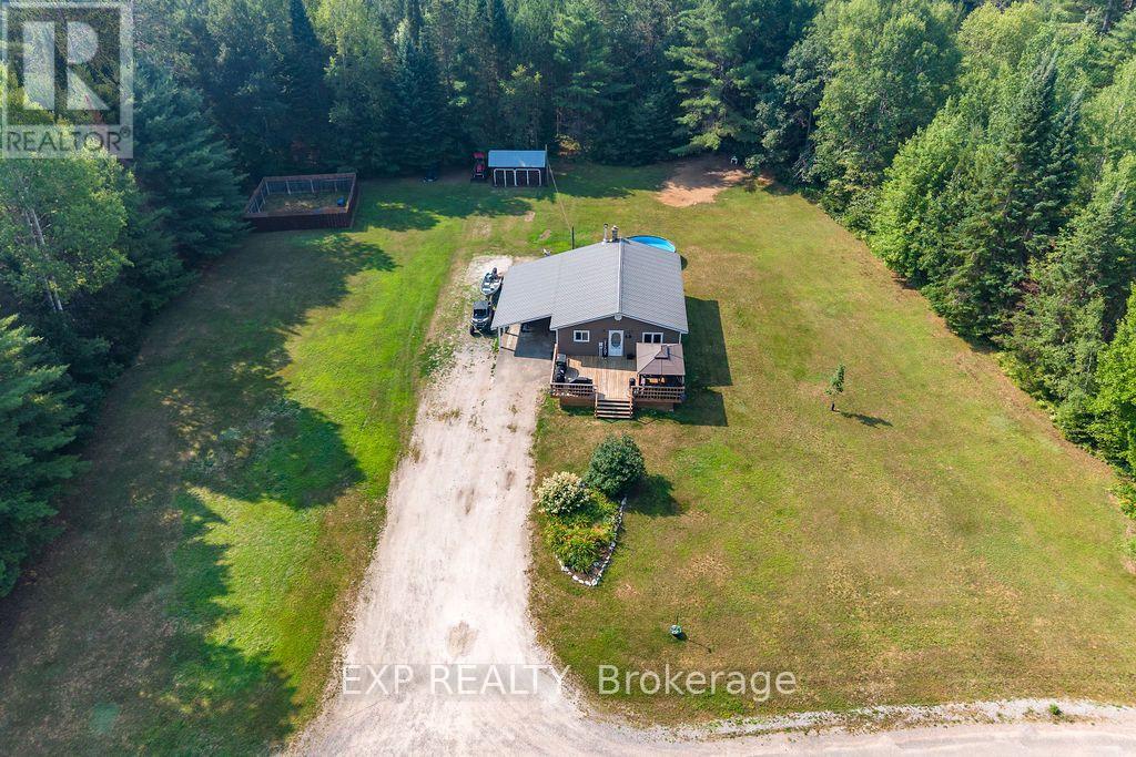557 Pine Street, Greater Madawaska, Ontario  K0J 2R0 - Photo 2 - X13575334
