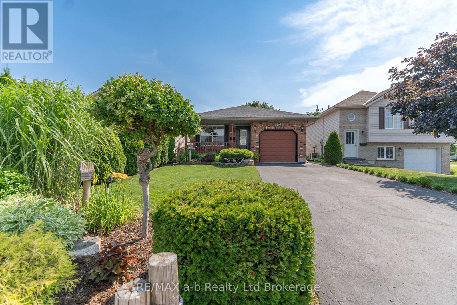 10 Peach Street, Tillsonburg, Ontario  N4G 5N8 - Photo 1 - X13575290
