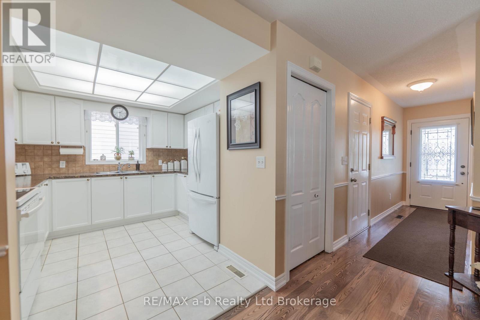 10 Peach Street, Tillsonburg, Ontario  N4G 5N8 - Photo 11 - X13575290