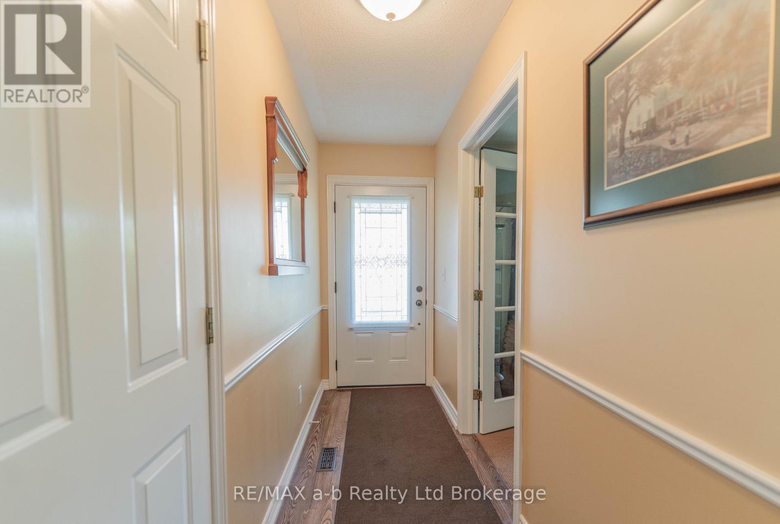 10 Peach Street, Tillsonburg, Ontario  N4G 5N8 - Photo 7 - X13575290