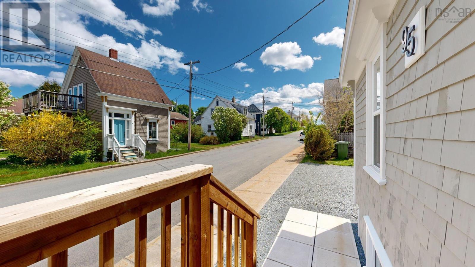95 Cornwallis Street, Lunenburg, Nova Scotia  B0J 2C0 - Photo 7 - 202612723