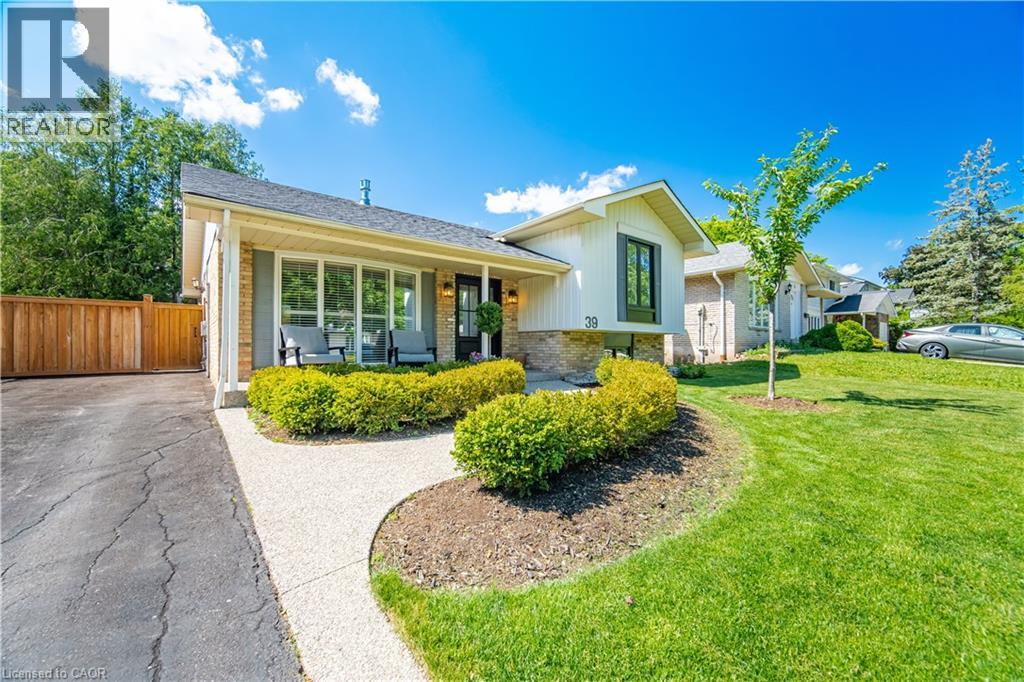 39 Culham Street, Oakville, Ontario  L6H 1G3 - Photo 4 - 40837126