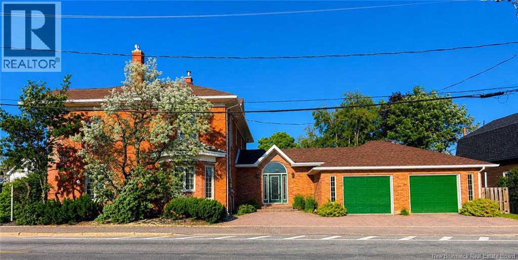 102 St. George, Bathurst