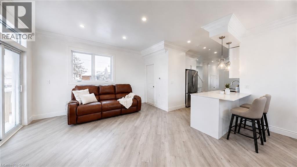 85 Albany Avenue, Hamilton, Ontario  L8H 2H4 - Photo 4 - 40843527