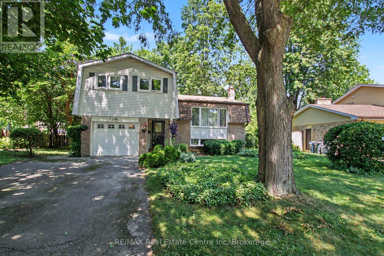 23 NORTHWOOD CRESCENT, Guelph (Willow West/Sugarbush/West Acres)