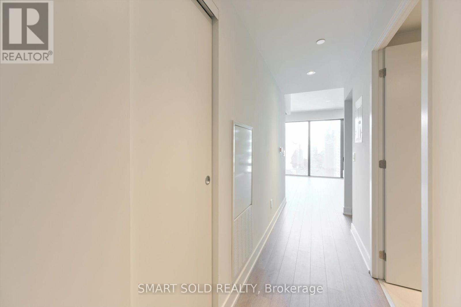 807 - 8 Cumberland Street, Toronto, Ontario  M4W 0B6 - Photo 6 - C13575402