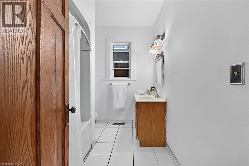 169 Emerald Street S, Hamilton, Ontario L8N 2V6 - Photo 31 - 40846979