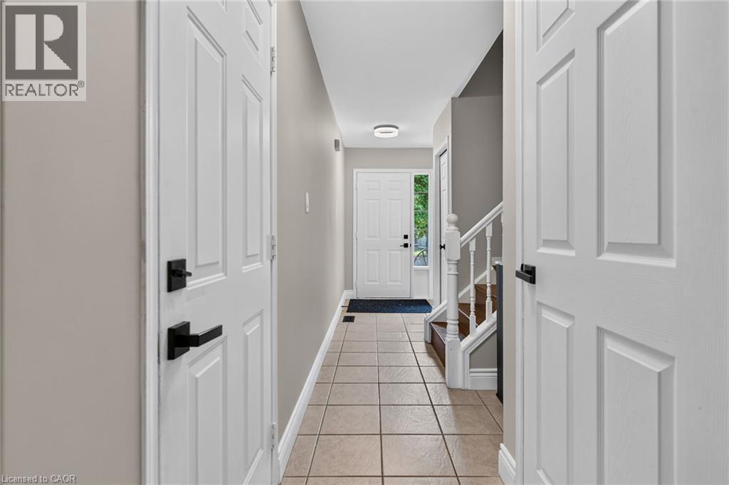 226 Dicenzo Drive, Hamilton, Ontario  L9B 2X7 - Photo 4 - 40848405