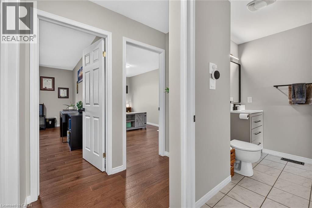 226 Dicenzo Drive, Hamilton, Ontario  L9B 2X7 - Photo 34 - 40848405