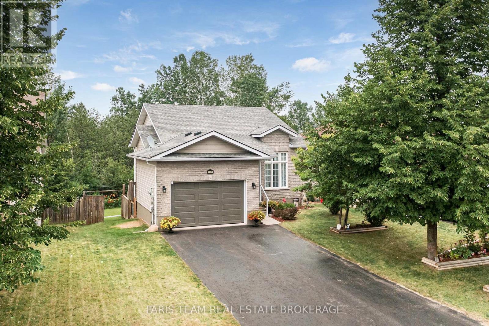 47 Georgias Walk, Tay, Ontario L0K 2A0 - Photo 1 - S13575438