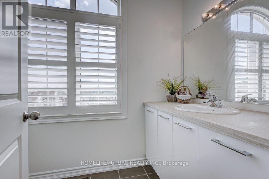 58 Ridge Gate Crescent, East Gwillimbury, Ontario  L0G 1M0 - Photo 19 - N13567416