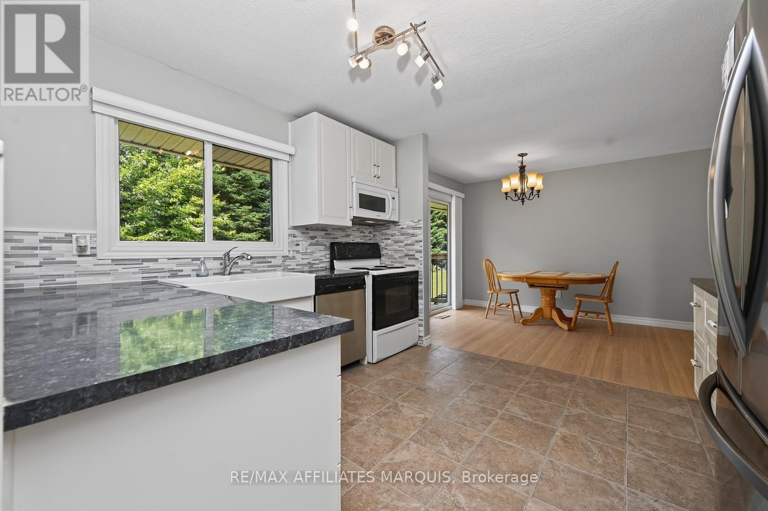 12095 Highway 15 Road, Montague, Ontario K7A 0L4 - Photo 12 - X13527850