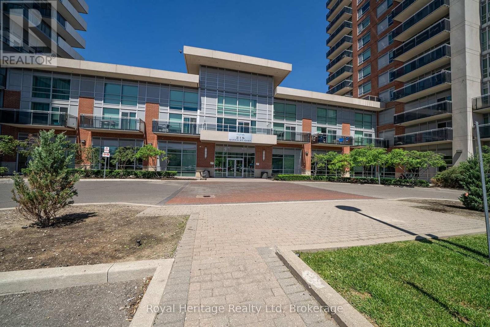 1602 - 215 QUEEN STREET E, Brampton, Ontario