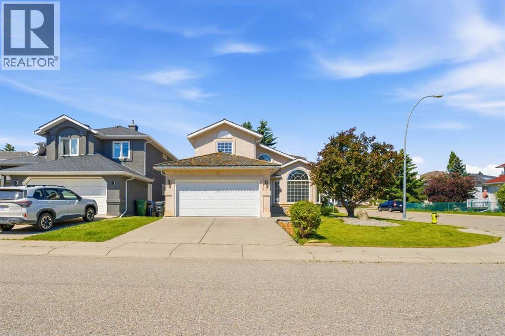 71 Woodpark Close SW, calgary, Alberta