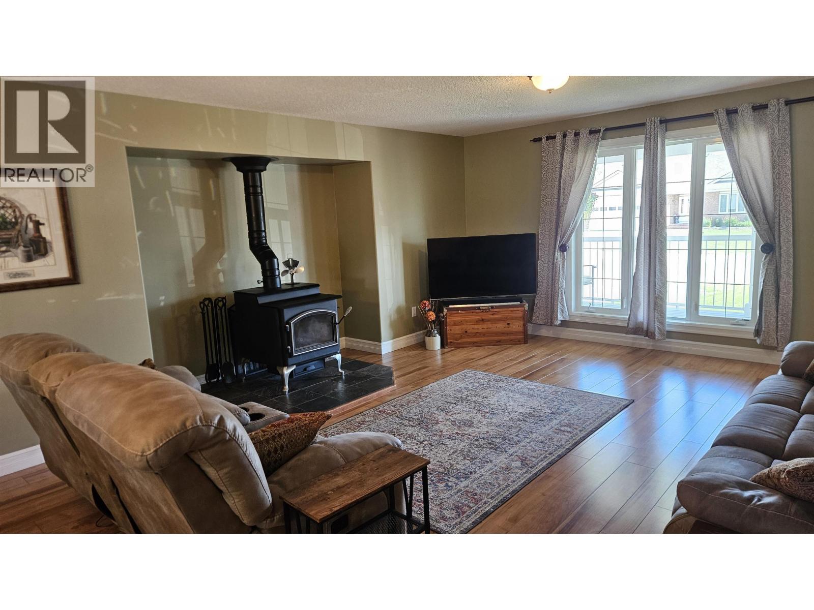 10912 88A STREET — photo 10