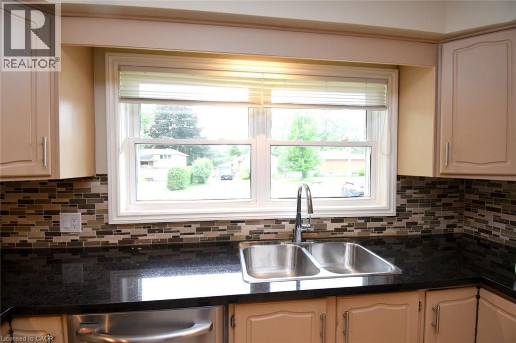 1087 Maplehurst Avenue, Burlington, Ontario  L7T 3G3 - Photo 8 - 40844958