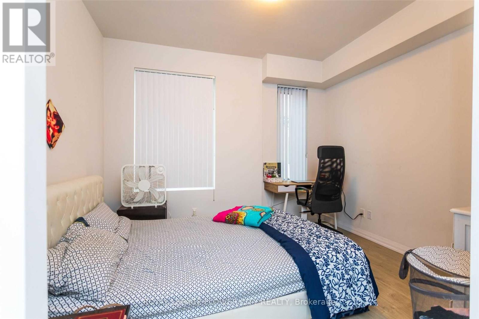 Th37 - 1050 Portage Parkway W, Vaughan, Ontario L4K 2M7 - Photo 12 - N13575690