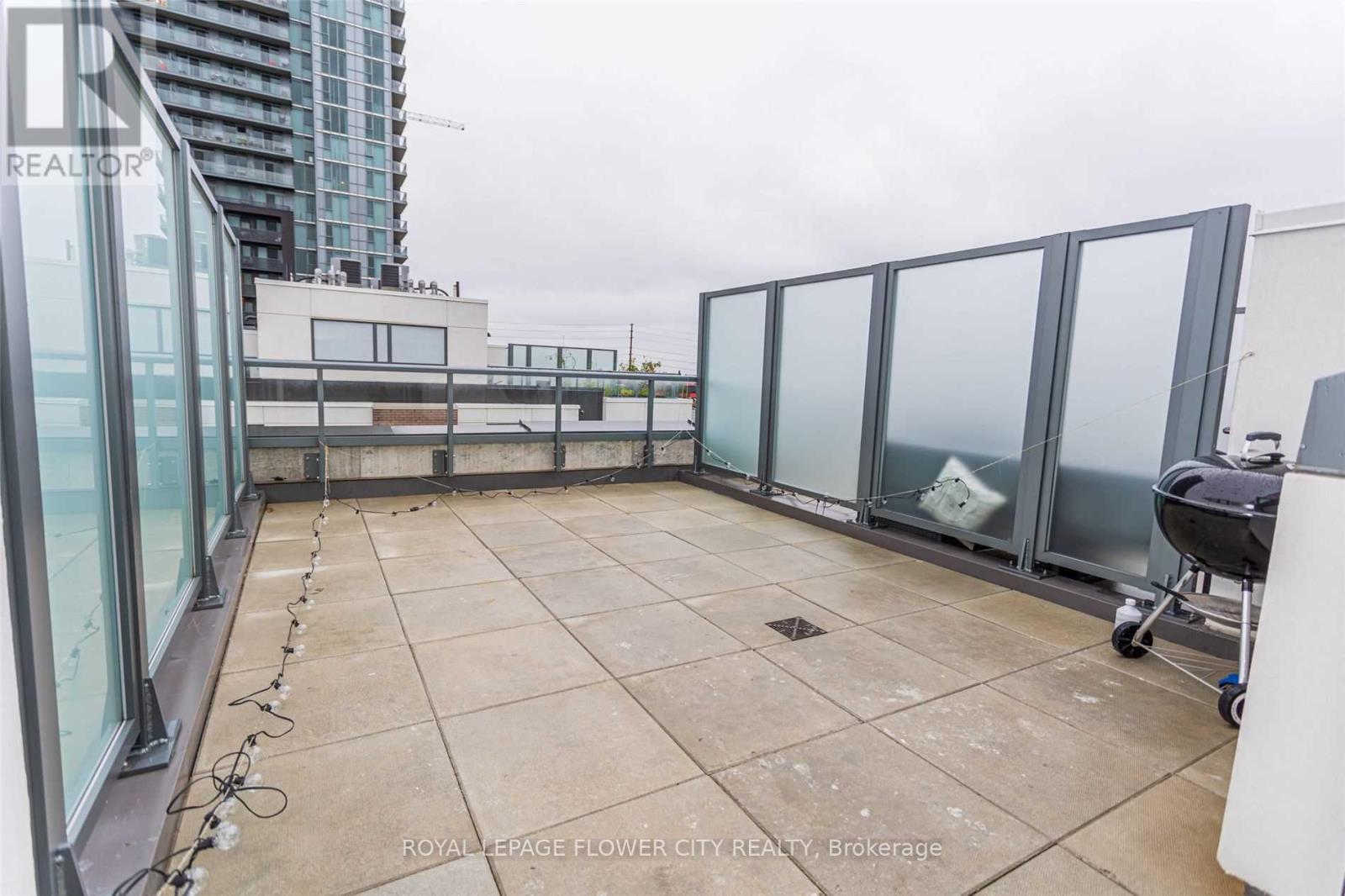 Th37 - 1050 Portage Parkway W, Vaughan, Ontario L4K 2M7 - Photo 21 - N13575690