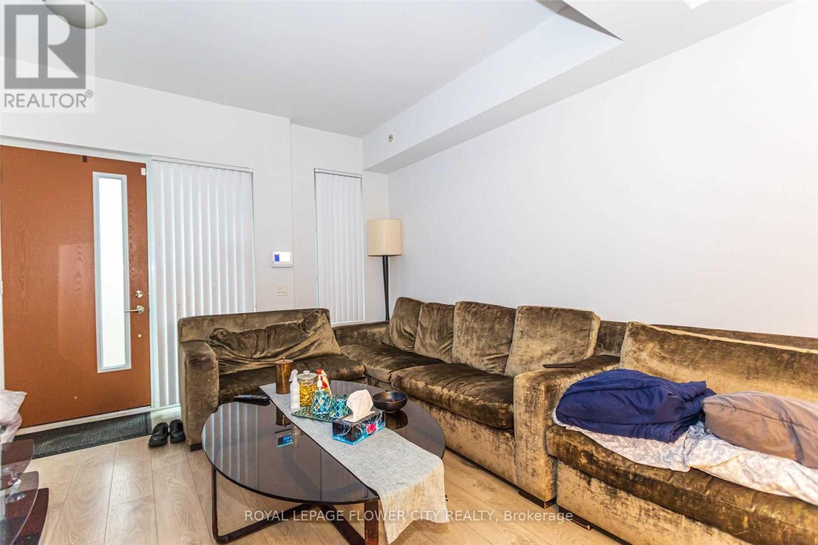 Th37 - 1050 Portage Parkway W, Vaughan, Ontario L4K 2M7 - Photo 6 - N13575690