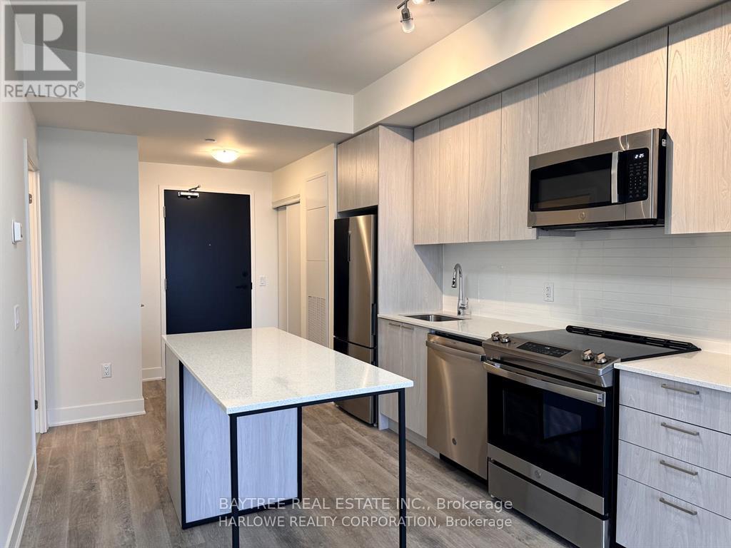 605 - 185 Deerfield Road, Newmarket, Ontario L3Y 0G7 - Photo 1 - N13574696