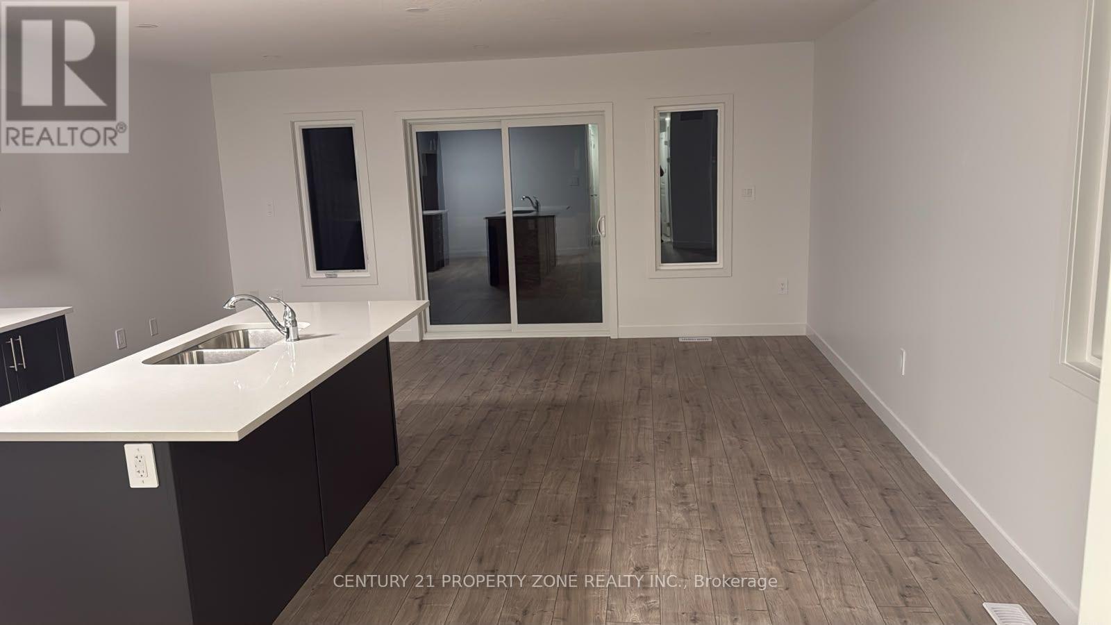 4 Red Oak Common, Cambridge, Ontario  N1R 5S3 - Photo 2 - X13575678