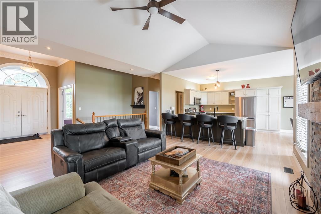 968 St Clair Parkway, Moore Township, Ontario  N0N 1M0 - Photo 6 - 26017255