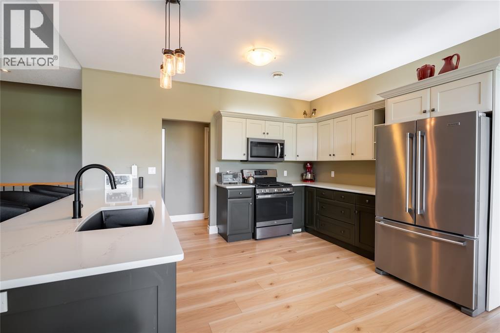 968 St Clair Parkway, Moore Township, Ontario  N0N 1M0 - Photo 9 - 26017255