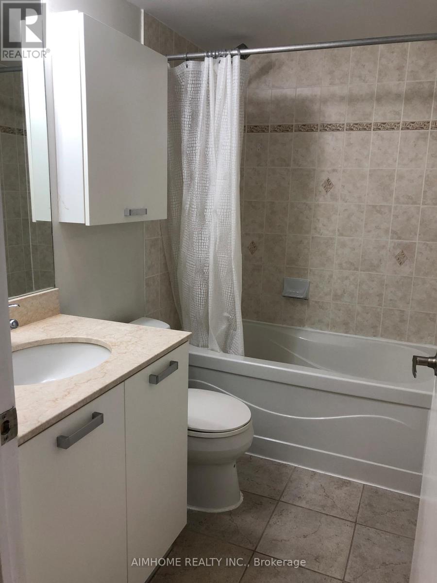 905 - 38 Grenville Street, Toronto, Ontario  M4Y 1A5 - Photo 10 - C13575882
