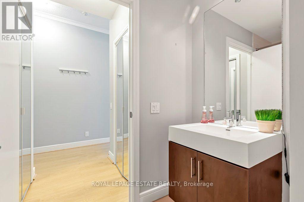 S730 - 112 George Street, Toronto, Ontario  M5A 2M5 - Photo 11 - C13575976