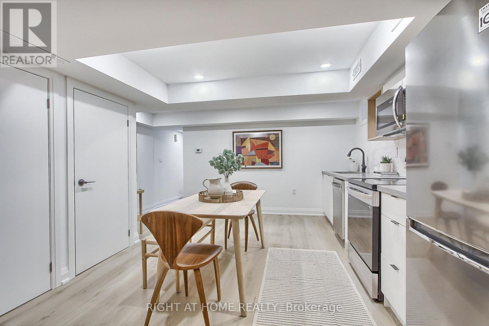Unit 4 - 1201 Dovercourt Road, Toronto, Ontario  M6H 2Y1 - Photo 5 - C13576086