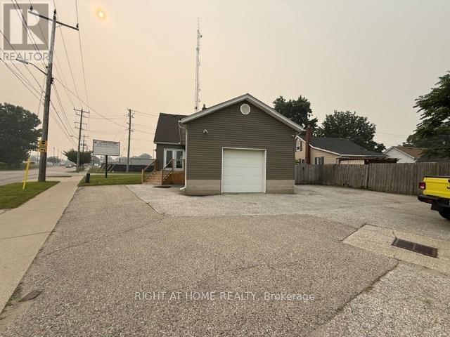 229 Water Street, Sarnia, Ontario  N7T 5T4 - Photo 3 - X13575788