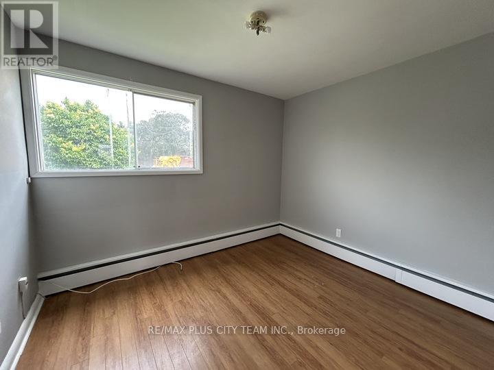 #02 - 164 Westmount Street, Oshawa, Ontario  L1J 4X4 - Photo 5 - E13575734