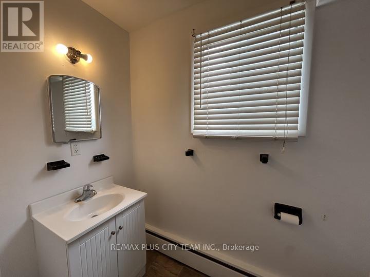 #02 - 164 Westmount Street, Oshawa, Ontario  L1J 4X4 - Photo 7 - E13575734